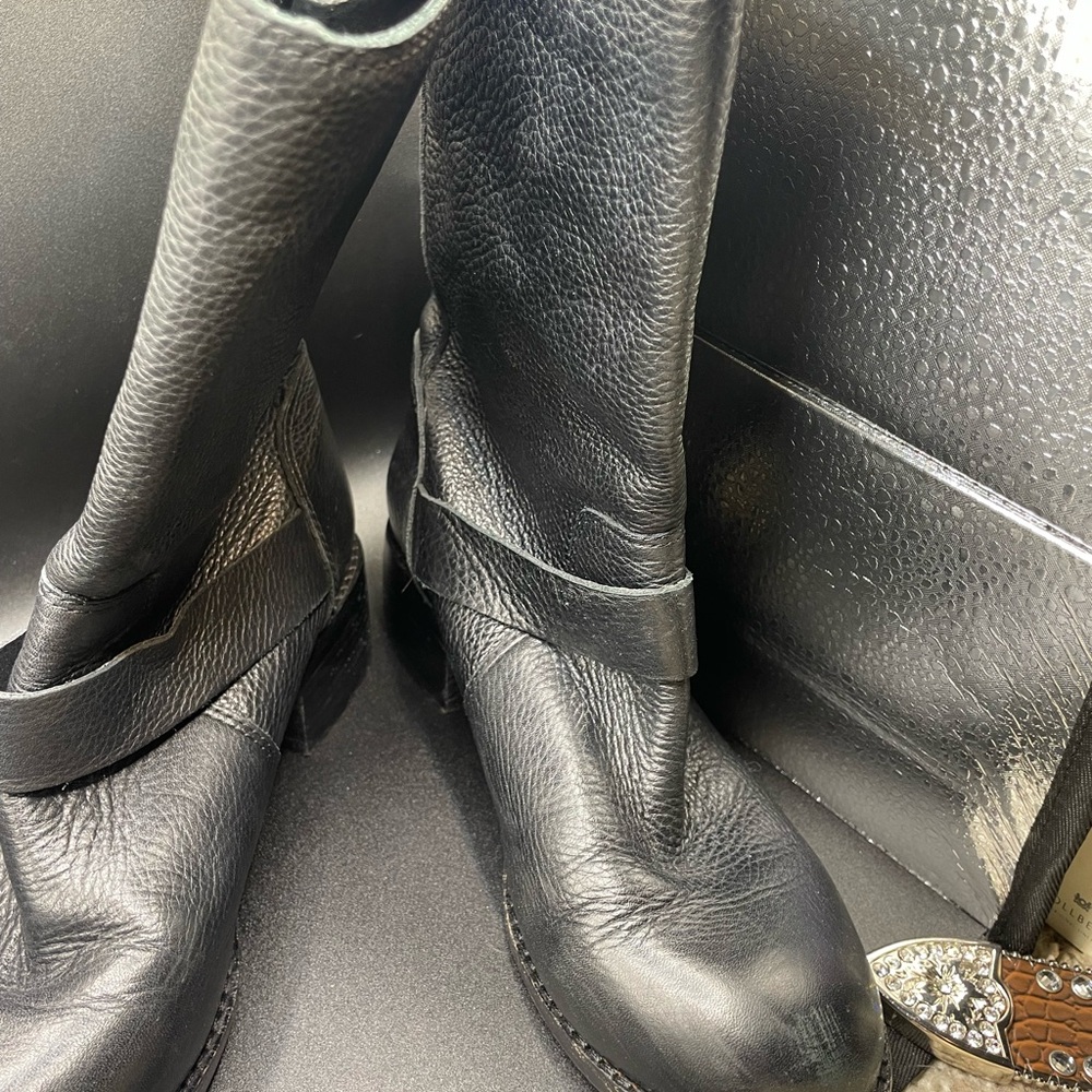 Vince Camuto Black Leather Ankle Boots Size 7.5 B Zip Up Great Condition - Picture 7 of 8